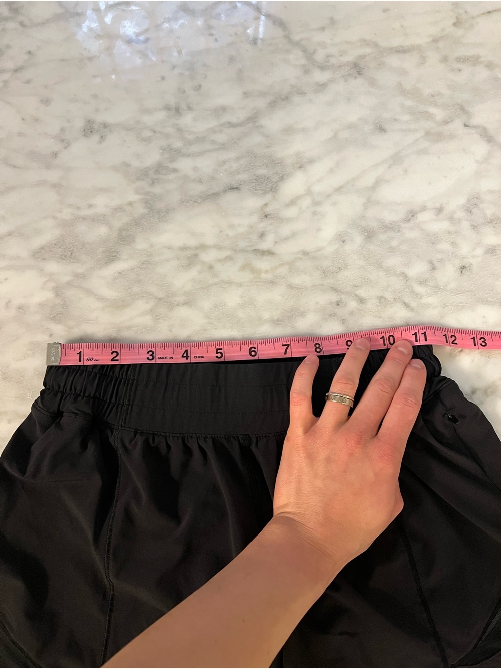Lululemon black hotty hot long size 4 - Picture 8 of 9
